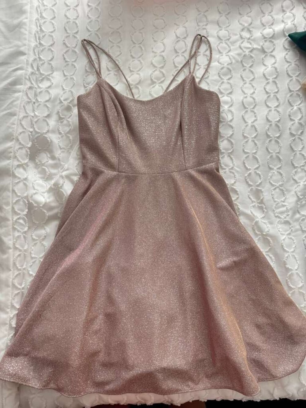 Xscape Rose Gold Shimmer - Picture 3 of 5